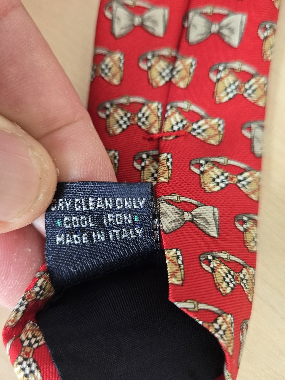 Burberry Red Silk Tie with Bow-Tie Motif - Picture 9 of 10